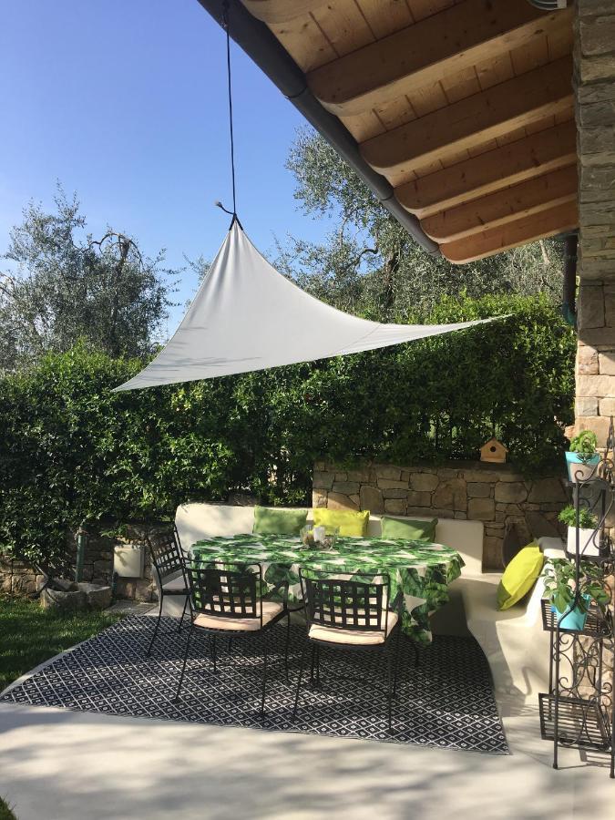 Patty'S Lemonhouse Lägenhet Limone sul Garda Exteriör bild